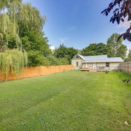 Downtown Bonners Ferry Home With Covered Porch!